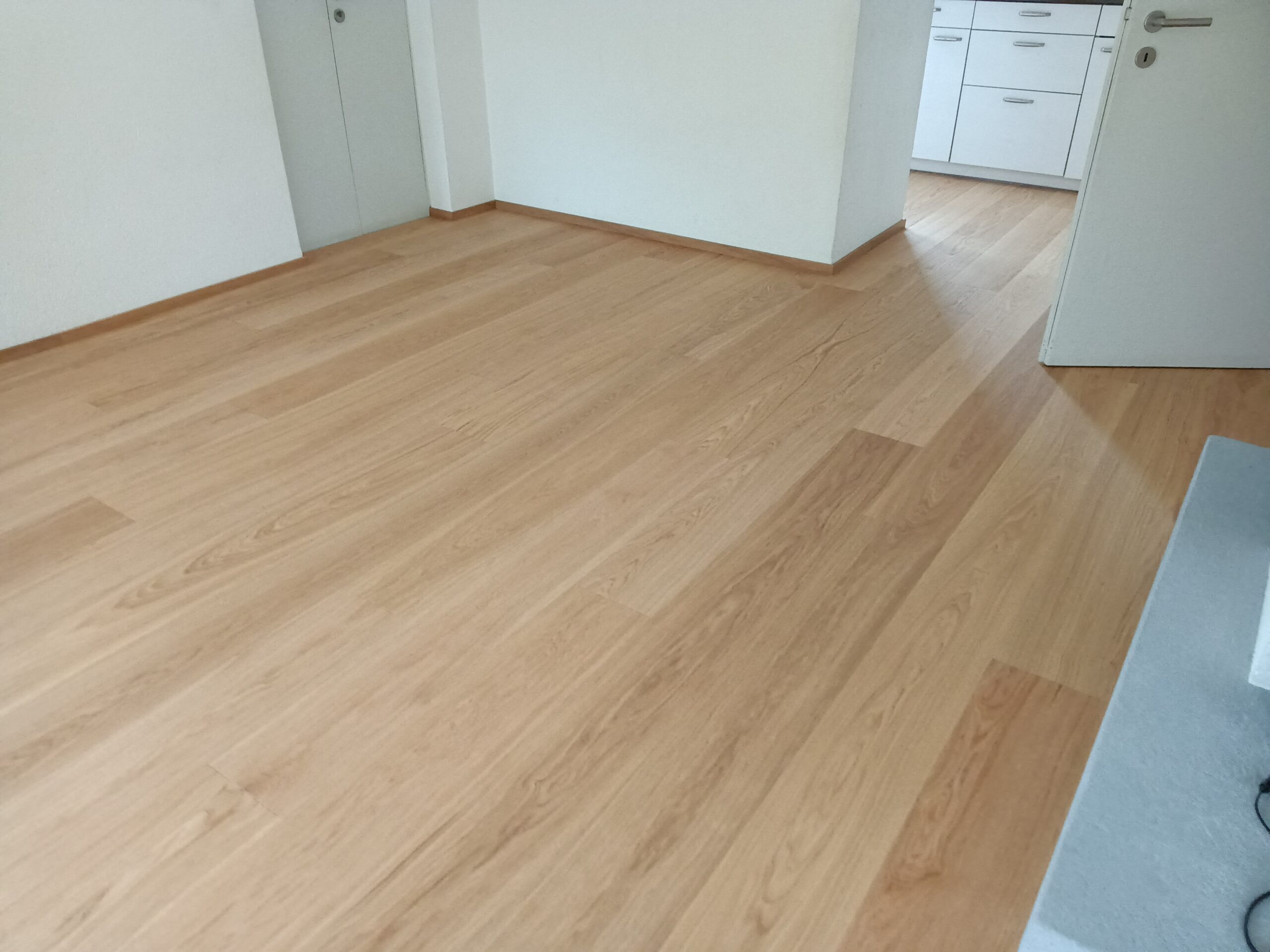 posa parquet in open space